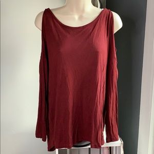 Long sleeve cold shoulder